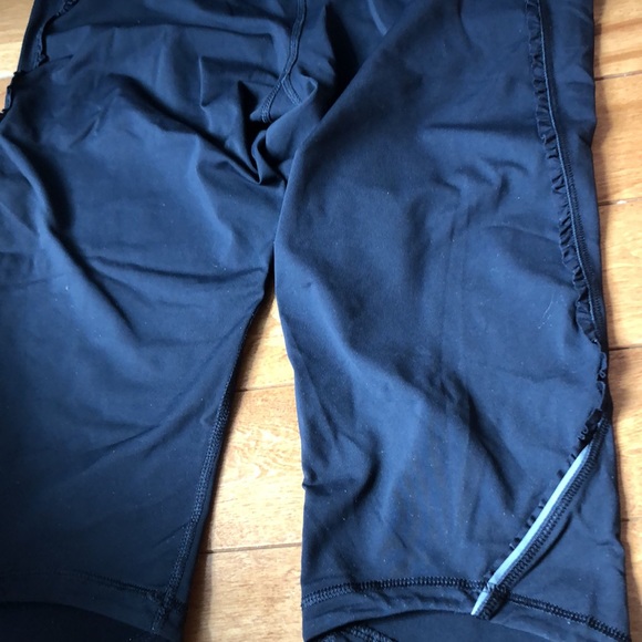 Lululemon running capris. Size 10. - Picture 5 of 5
